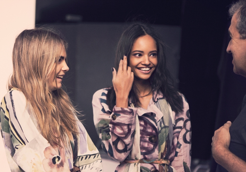 Cara Delevingne and Malaika Firth behind the scenes on the Burberry Autumn_Winter 2014 campaig_002