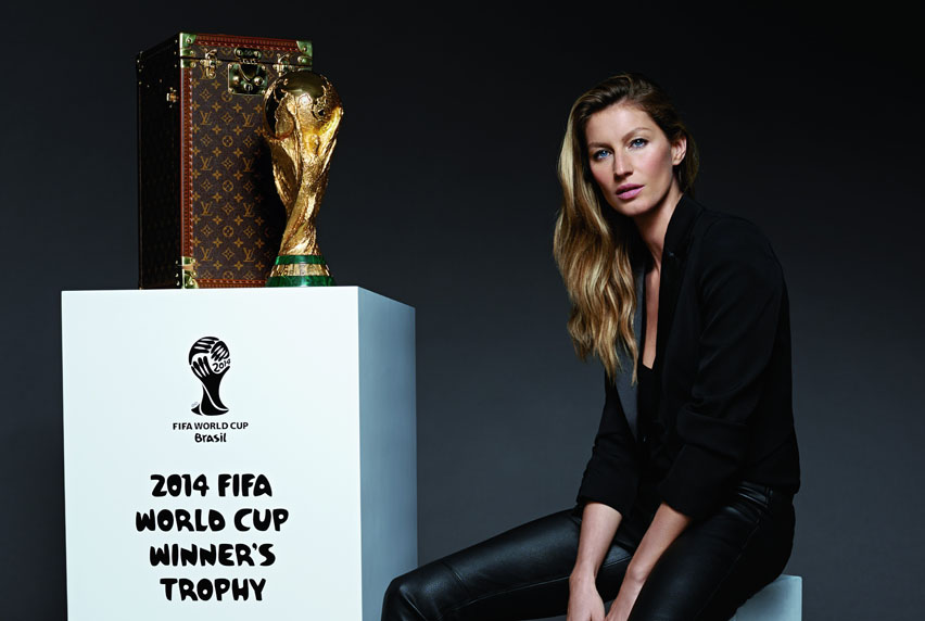 Trophy Case FIFA 2014 with Gisele Bdchen