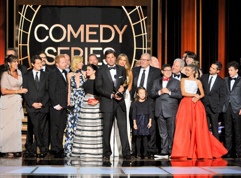 《摩登家庭》(Modern Family)蟬聯5年最佳喜劇類劇集