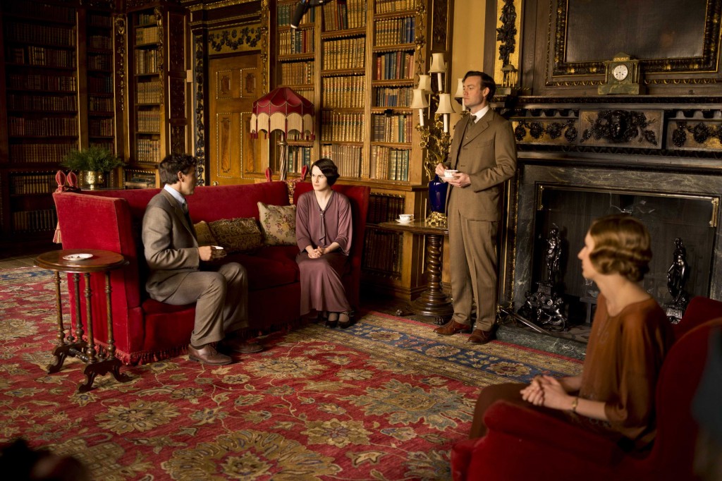 喜愛《唐頓莊園》(Downton Abbey)中的擺飾？圖書室中的地毯復刻版，最低起標價250英鎊，攝影/Nick Briggs