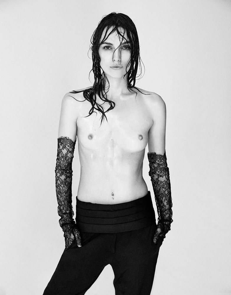 綺拉奈特莉破天荒為雜誌拍攝裸上身。