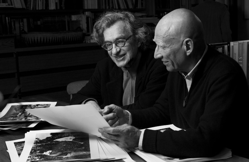 德國導演溫德斯《薩爾加多的凝視》記錄傳奇藝術家的人生和理念