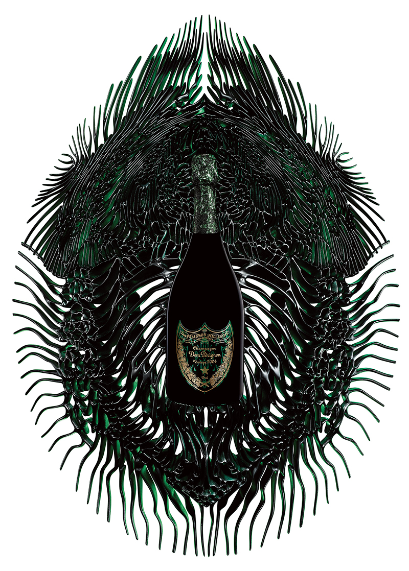 Iris Van Herpen將頂級香檳Dom Pérignon包裝打造得相當具有科幻風格。
