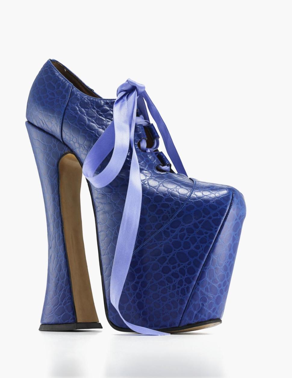 布魯克林博物館將展出「Killer Heels」特展。圖為Vivienne Westwood所設計的高跟鞋。