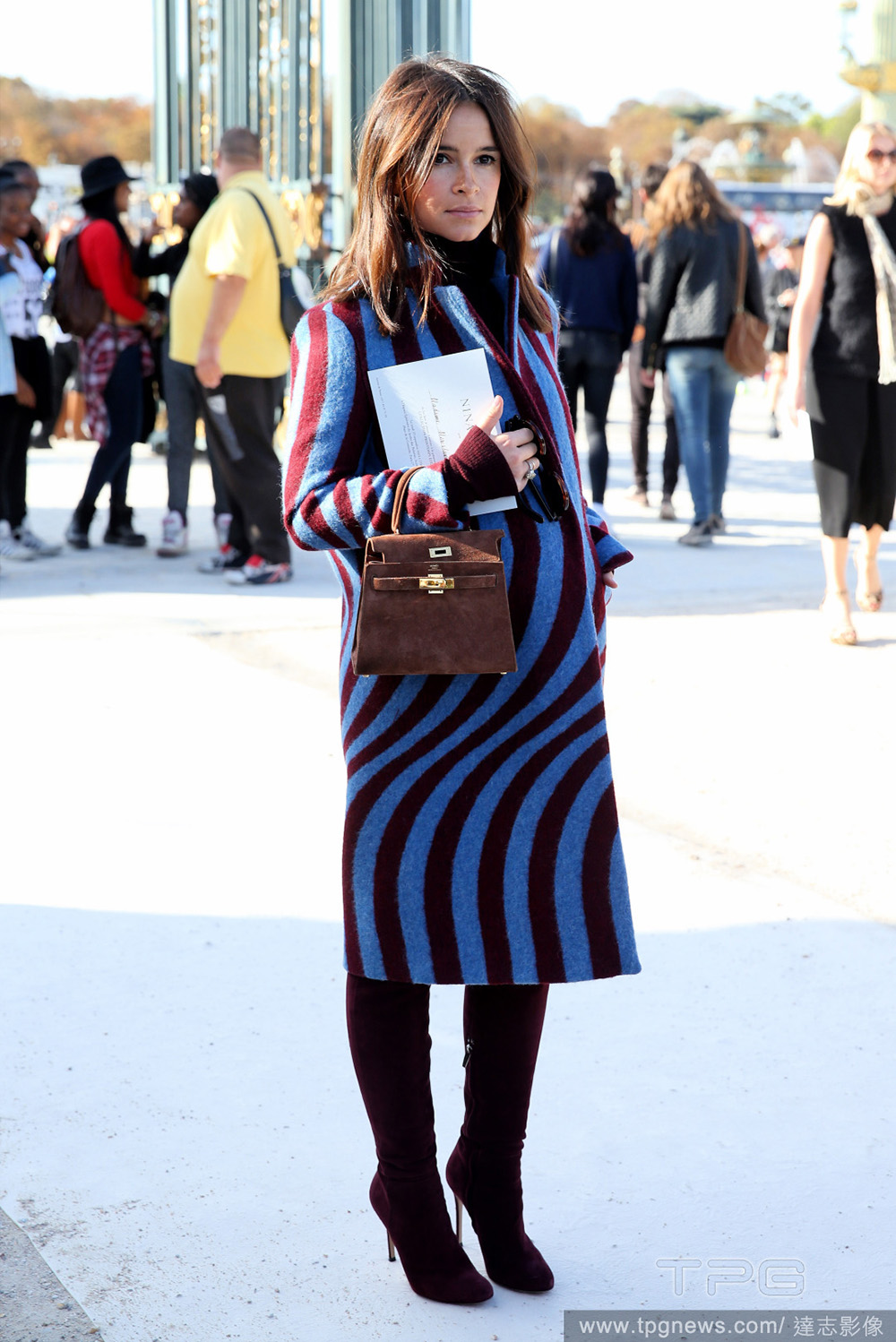 STREETSTYLE: Russian fashion blogger Miroslava Duma attends Nina Ricci Womenswear SS 2015 in Jardins Des Tuileries on September 25, 2014 in Paris, France