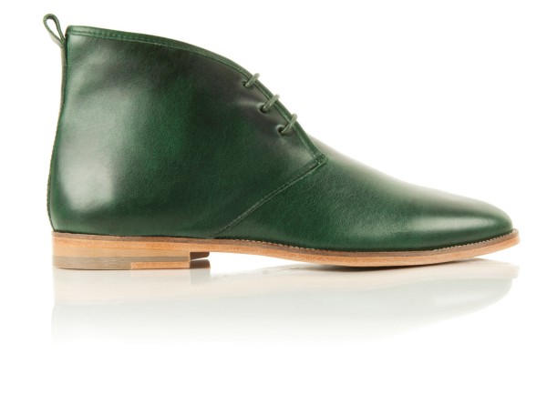 Le Monsieur BOBBIES  男士原色經典踝靴；售價NT$8,800元。 