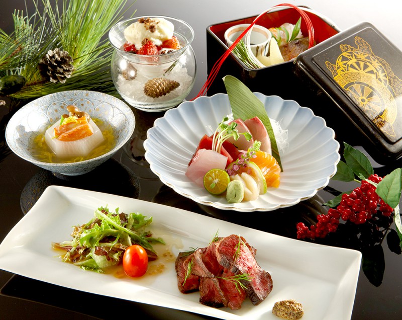香格里拉遠東大飯店旗下ibuki by TAKAGI KAZUO 日本料理餐廳，推出新年豪華套餐。