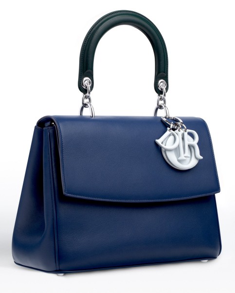 Be Dior 小型藍色提包 NT$155,000