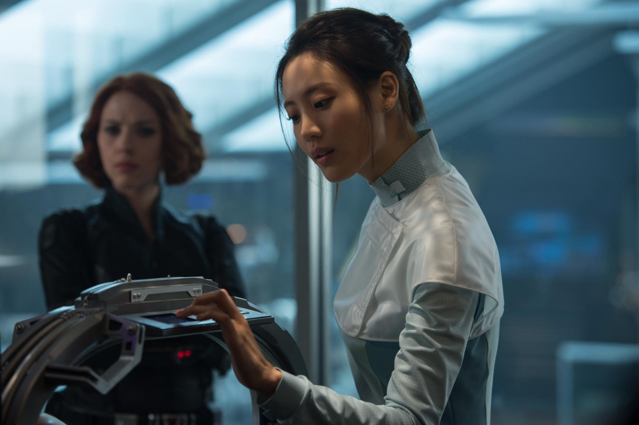 金秀賢在《復仇者聯盟2：奧創紀元》中扮演海倫趙博士