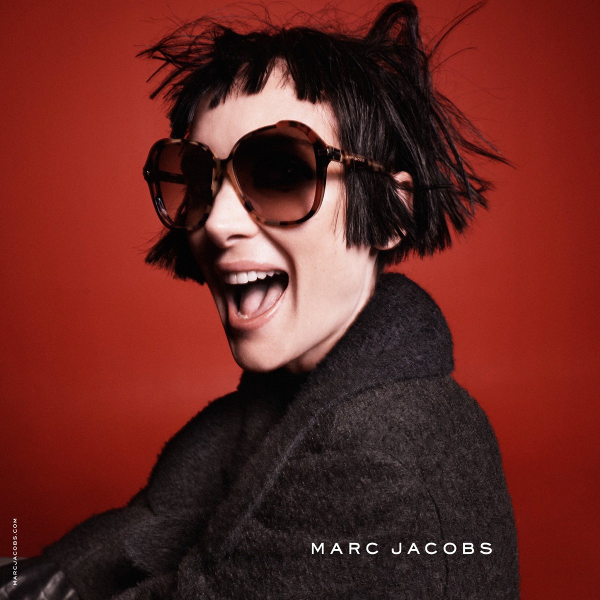 薇諾娜瑞德頂著俏麗短髮亮相Marc Jacobs 2015秋冬形象廣告
